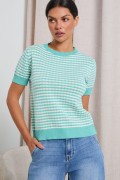 sweter-o-strukturalnym-splocie-z-krotkim-rekawem.jpg
